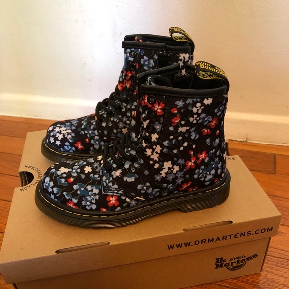 Dr. Martens Other - Dr martens Delaney floral boots toddler girl
